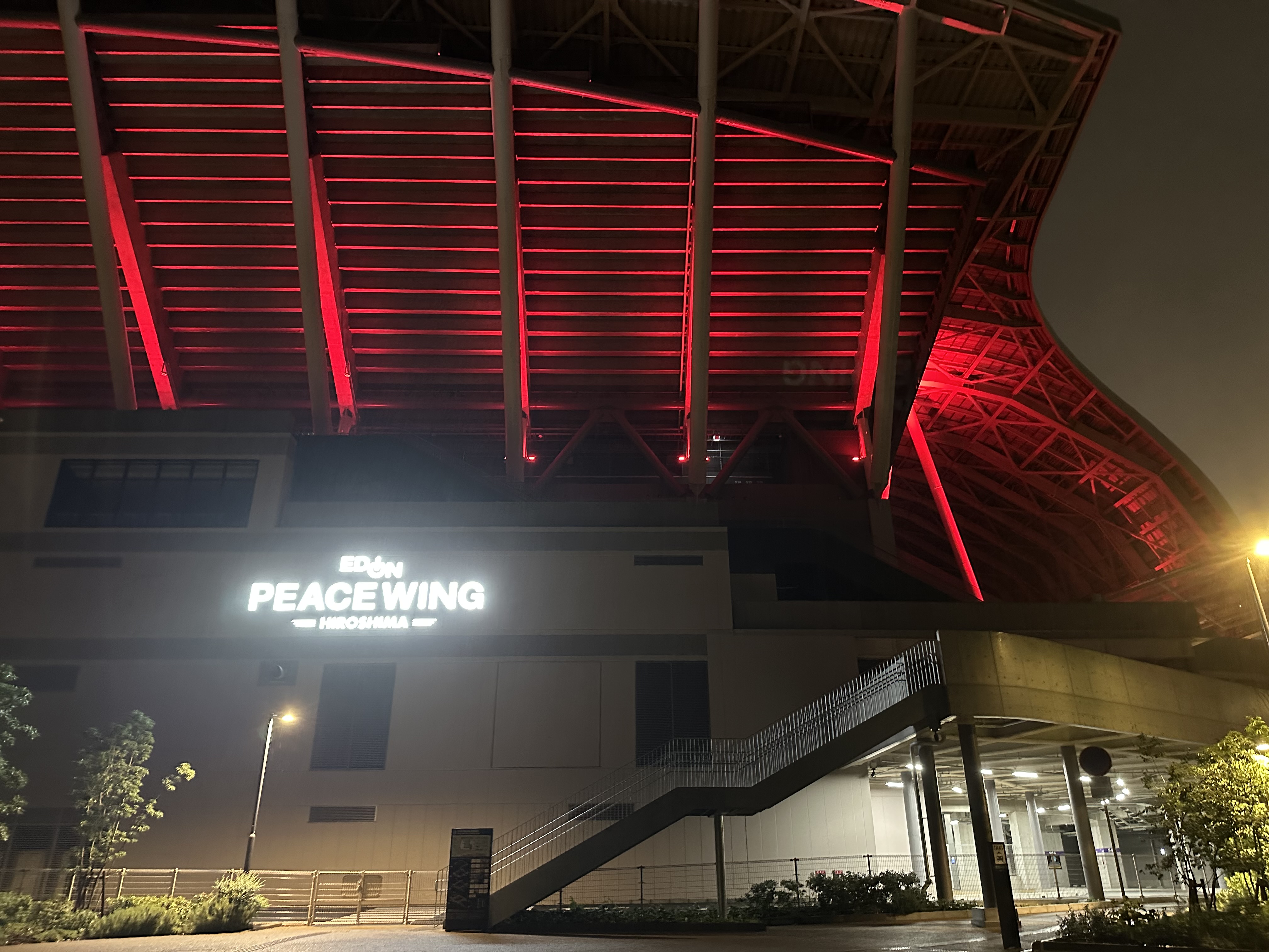 ライトアップされたスタジアムの様子 3